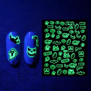 Adesivi per unghie adesivi 3D per feste di Halloween all'ingrosso Night Glow decalcomania adesiva per unghie di Halloween fai da te