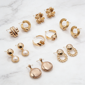 เครื่องประดับ XUPING ขายส่งจำนวนมาก ต่างหูแบบติดหูสำหรับผู้หญิง รูปทรงหัวใจ ดาว วงกลม และรูปทรงเรขาคณิต ทำจากสแตนเลสสตีล ชุบทอง 14K 18K สีทอง - Product Image 1