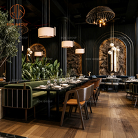 Ensemble de meubles de restaurant Ron Group : table carrée en marbre, chaises en bois massif, banquette rembourrée en velours