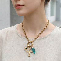 Collier à pendentif en perle d'eau douce plaqué or 18 carats en acier inoxydable, chaîne à maillons, corde cubaine, personnalisable OEM pour femme - Vente en gros