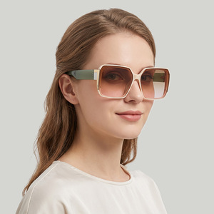 European American Retro Square Frame <b>Sunglasses</b> Women's UV400 Protection Outdoor Fashion Glasses Plastic Metal Frame - Product Image 1