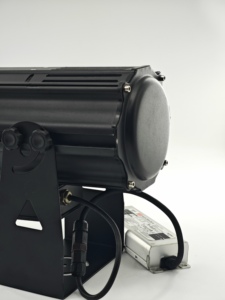 Proyector LED de Logotipo Gobo de 200W para Exteriores, IP65 Impermeable, Luz RGBW Blanca Cálida, Activación por Sonido, Rotación, Publicidad para Negocios 2 - Product Image 6