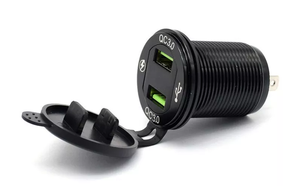 Cargador de Coche USB Doble de Aluminio de 12V para Teléfono Móvil, Adaptador de Cargador de Coche USB con Voltímetro QC 3.0 - Product Image 2
