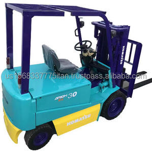 Montacargas Komatsu de 3 Toneladas, Usado, con Pocas Horas de Uso, Motor Diésel, Construcción Duradera, Excelente Rendimiento, Larga Vida Útil, Bajo Costo - Product Image 1