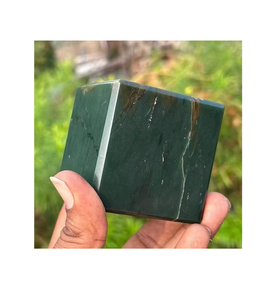 ลูกบาศก์หยกสีเขียวกึ่งล้ำค่าชิ้นหินอาเกตที่มีแถบธรรมชาติที่สลับซับซ้อนเหมาะสำหรับการตกแต่งภายในที่ทันสมัย - Product Image 4