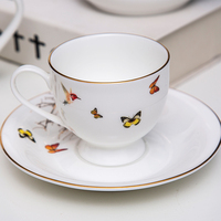 Image en or Tasse à thé florale élégante avec bordure en or Tasse à thé et soucoupe en porcelaine fine personnalisée