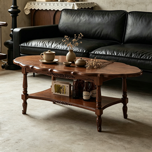 Table basse vintage française à 2 niveaux en bois, bord festonné avec pieds tournés pour salon - Product Image 3