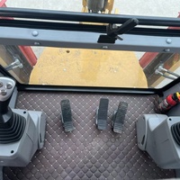 Chargeuse-pelleteuse Caterpillar 420F IT d'occasion (99% neuve) avec flèche télescopique, godet 4-en-1, cabine de luxe, multifonctionnelle, certifiée CE EPA