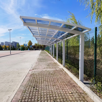 Abri de voiture et de stationnement modulaire multi-espaces en alliage d'aluminium Mingkai pour cour extérieure, usage domestique, toit en arche, personnalisation approfondie