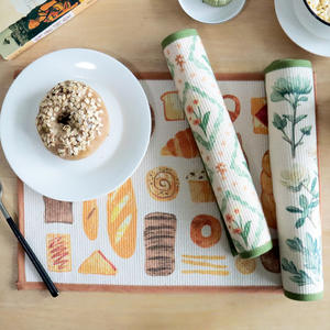 Mantel individual cuadrado de algodón estampado con diseño de flores y margaritas verdes, aislante térmico, para uso doméstico y repostería. - Product Image 5