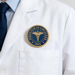 Бесплатные быстрые индивидуальные значки для медсестер с эмалью, мини-значки-стетоскопы с логотипом, значки для медсестер - Product Image 2