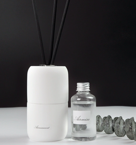 Diffuseur à roseaux en marbre 75 ml, artisanal, personnalisable, design moderne et épuré, <span class=keywords><strong>pour</strong></span> décoration intérieure de chambre et cadeau de mariage - Product Image 3