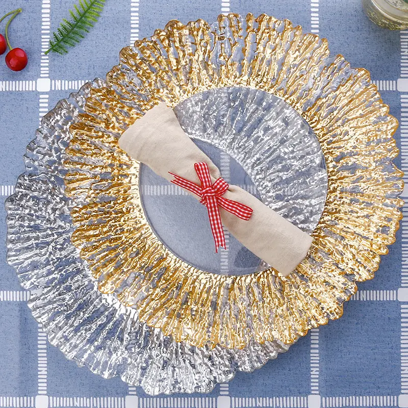 Sıcak satış 13 inç lüks cam tabak büyük yuvarlak altın gümüş trim temizle şarj plaka düğün ziyafet masa gereçleri