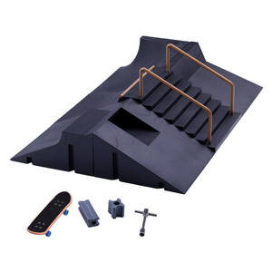 Kit d'entraînement ultime pour enfants et adultes - Kit de <span class=keywords><strong>skatepark</strong></span> DIY avec rampe et planche en plastique - Cadeau - Product Image 6