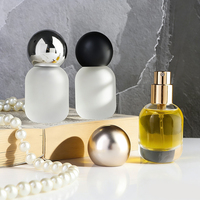 Flacon de parfum cylindrique mignon de 15 ml, vide, petit, transparent, givré, en verre, corps arrondi, base épaisse, bouchon à bille