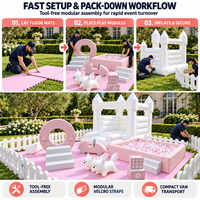 Ensemble d'équipements de jeux gonflables commerciaux rose et blanc avec château gonflable, piscine à balles et structure d'escalade en mousse pour la location d'événements et de fêtes