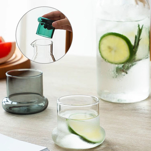 <span class=keywords><strong>Carafe</strong></span> en verre résistant à la chaleur de 850 ml, pichet à <span class=keywords><strong>eau</strong></span> en verre borosilicate de haute qualité avec couvercle coloré pour thé glacé, café - Product Image 3