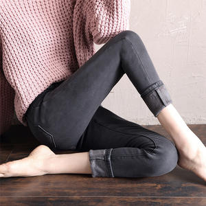 Vente en gros de pantalons en denim épais et velours slim et droits pour femmes, fermeture à glissière, pantalons longs confortables et décontractés, automne-hiver - Product Image 2