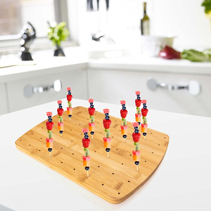 Planche à découper rectangulaire <span class=keywords><strong>barbecue</strong></span> 63 trous bambou support de broche alimentaire incurvé pour fête de restauration - Product Image 2