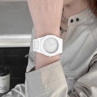 Montres à quartz octogonales pour couple avec bracelet en plastique multicolore, chiffres arabes, ajusteur de chaîne et coffret cadeau – Vente chaude