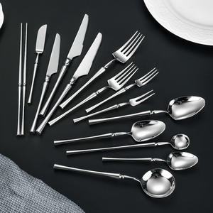 Ensemble de couverts en acier inoxydable 304 A02, manche ovale fin, vaisselle durable de style occidental pour mariage et usage adulte - Product Image 4