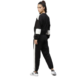 Conjunto Deportivo de 2 Piezas para Mujer, de Alta Calidad OEM, con Logotipo Personalizado, Traje de Invierno con Patrón Sólido, 100% Algodón Felpa y Ropa Deportiva para Gimnasio - Product Image 6