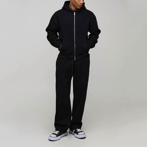 Ensemble de survêtement deux pièces pour homme, noir jais, minimaliste, avec sweat à capuche entièrement zippé et pantalon de survêtement à coupe mi-large, simple, basique et personnalisable - Product Image 1