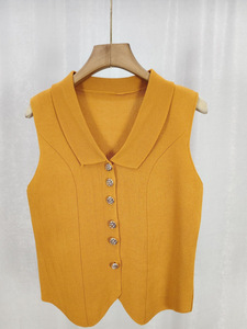 Nouveau débardeur tricoté style français 2026 à col en V et simple boutonnage, coupe ajustée, sans manches pour <span class=keywords><strong>femme</strong></span> - Product Image 2
