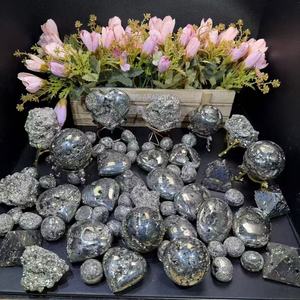 Prix de gros usine : Pierre de pyrite roulée, forme cœur, pierre de paume, pyramide, pour ornement Feng Shui - Product Image 2