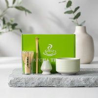 Ensemble d'outils à matcha japonais 4 pièces, bols et tasses en céramique faits à la main, cuillère à thé, fouet et support pour fouet, kit d'accessoires complet