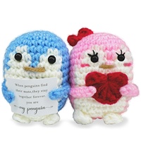 Poupées de pingouins en crochet faites à la main, amigurumi mignons avec carte de message d'amour en forme de cœur, objets décoratifs