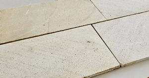 La pierre naturelle Palm RTM à texture aléatoire présente une beauté intemporelle et naturelle qui transforme toute pièce avec élégance. - Product Image 2