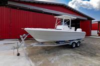 Bateau de pêche professionnel en FRP de 7,2 m avec console centrale