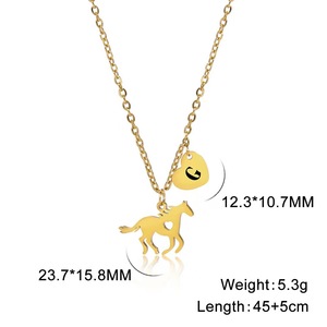 Collana <span class=keywords><strong>di</strong></span> cavalli <span class=keywords><strong>di</strong></span> moda della fabbrica <span class=keywords><strong>di</strong></span> Zhongzhe con <span class=keywords><strong>lettere</strong></span> d'amore collana <span class=keywords><strong>di</strong></span> pony carina collana <span class=keywords><strong>di</strong></span> gioielli in acciaio inossidabile placcatura oro 18k - Product Image 4