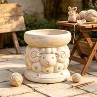 Pot de fleurs décoratif en résine fait main et peint à la main, sculpture de mouton vintage crème, ornement de jardin animalier pour patio et cour