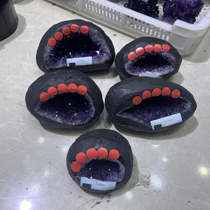 Toptan doğal yüksek kalite Uruguay kristal şifa taşı ametist küme para çantası ametist katedral Geode - Product Image 2