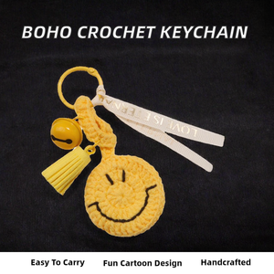 Llavero de ganchillo bohemio hecho a mano con borlas de piel sintética, diseño de dibujos animados, ligero y portátil, para mochila, cartera, monedero, con colgante de campana y diseño tejido alegre. - Product Image 2