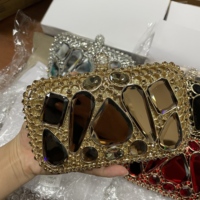 Sac de soirée classique en cristal diamanté argenté avec chaîne bandoulière, fermeture magnétique, écologique et fait main, idéal pour mariage et fête