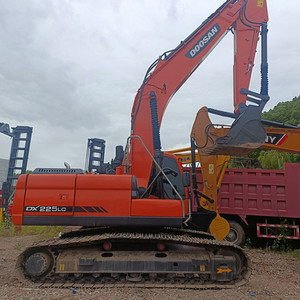 Excavadora de 25 Toneladas DX225 225 LC con Sistema Mecánico, Fabricada en Corea, Excavadora Usada Doosan en Shanghái, Precio de Fábrica - Product Image 4