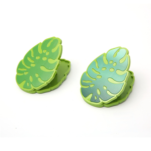 Promotion personnalisée <span class=keywords><strong>de</strong></span> pinces à tissu feuille arrière <span class=keywords><strong>de</strong></span> tortue pinces à serviettes en plastique pour chaise <span class=keywords><strong>de</strong></span> <span class=keywords><strong>plage</strong></span> - Product Image 2