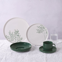 Service de table en céramique OEM, nouveau service de dîner 18 pièces en porcelaine fine avec assiettes plates et assiettes à bords droits, motif botanique minimaliste et élégant