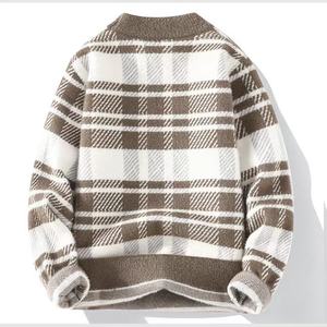 Vente en gros de pulls en laine confortables à col ras du cou pour hommes, tricots à blocs de couleurs rayés anti-rides, style chaud pour l'hiver - Product Image 4