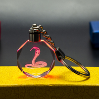 2024 Nouveau pas cher en gros led lumière 3d laser porte-clés cristal serpent animal personnalisé cristal verre porte-clés pour cadeaux promotionnels