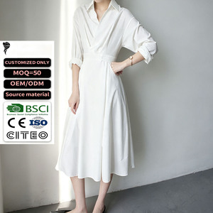 Robe chemise blanche minimaliste sur mesure, nouvelle collection, best-seller, taille haute, évasée, mi-longue, manches 3/4 pour femme - Product Image 1