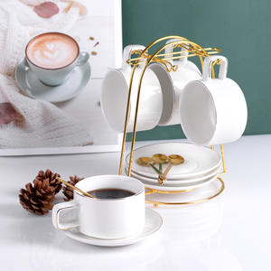 ชุดกาแฟเซรามิกสไตล์นอร์ดิกเคลือบทอง พร้อมจานรองและช้อน ชุบทอง เหมาะสำหรับใช้ในบ้าน สำนักงาน หรือเป็นของขวัญ ดีไซน์สีพื้น - Product Image 3