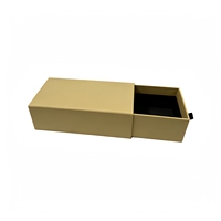 Boîte d'emballage cadeau en papier kraft personnalisé brillant/latte lamination gaufrage estampage alimentaire sûr pour colliers lunettes et chaussettes
