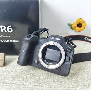 Appareil photo numérique hybride plein format Canon R6 d'occasion (90 % neuf) pour la photographie domestique d'entrée de gamme - Product Image 1