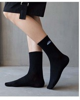 Haute qualité confortable printemps et été brodé unisexe respirant confortable broderie coton mi-mollet chaussettes personnalisées
