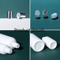 Bouteilles à bille en verre opale blanc personnalisées imprimées en céramique 30 ml 50 ml 100 ml pour emballage cosmétique, huiles essentielles et parfums avec bille en acier