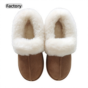 Chaussons d'intérieur pour hommes <span class=keywords><strong>en</strong></span> cuir de vachette et daim, doublés de fourrure de <span class=keywords><strong>mouton</strong></span>, à talon fermé, vente <span class=keywords><strong>en</strong></span> gros directe usine, échantillon disponible - Product Image 1